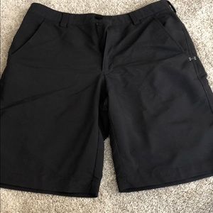 Men’s under armour black shorts